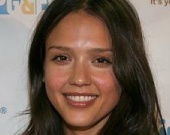 Альба займется математикой вместе с дочкой