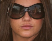 Бритни пожалуется Шварценеггеру