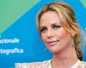 Шарлиз Терон в лучах славы (ФОТОРЕПОРТАЖ)