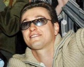 Сергей Безруков заглядывается на молоденьких