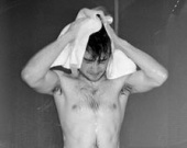 Дэниел Рэдклифф в ванной