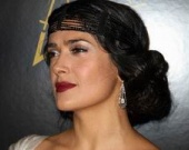 Знаменитости сыграли в благотворительное домином