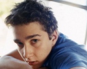 Шиа Ла Беф встречается с Рианной