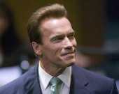 На Шварценеггера подали в суд