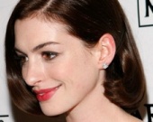 Энн Хэтэуэй лишилась драгоценностей