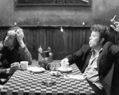 Детям запретят смотреть на курящих героев!