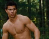Тэйлор Лотнер снова снимется без рубашки