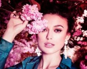 Кира Найтли на кладбище Кира Найтли на кладбище