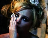 Раздетая и грязная Шарлиз Терон