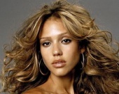 Джесика Альба любит гламур (ФОТОРЕПОРТАЖ)