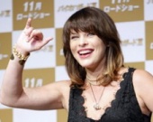 Беременная Мила Йовович стала байкершой (ФОТОРЕПОРТАЖ)