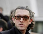 Муж Моники Беллуччи мечтает помыться в Москве