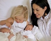 Дочка Джоли и Питта получила в подарок джип