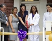 Сандра Баллок открыла клинику