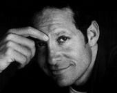 Гуттенберг вновь в большом кино