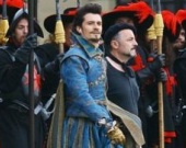 Орландо Блум на съемках "Трех мушкетеров"