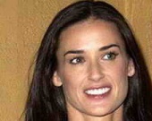 Голливуд отправил Деми Мур в отставку