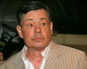 Караченцова выписали из больницы