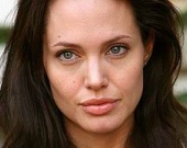 Анджелина Джоли в трауре