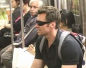 Хью Джекмен в метро