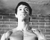 Дом Брюса Ли поможет жертвам землетрясения