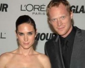 Пол Беттани останется Дарвином