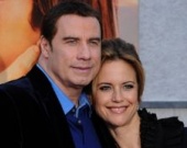 Церковь заставит молчать супругу Джона Траволты