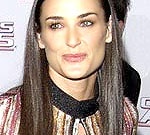 Деми Мур делает подозрительные покупки