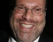 Создатель "Стариков" увлекся книгами