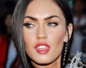 Меган Фокс станет цирковым уродцем