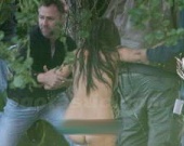 Сиенна Миллер похвасталась ягодицами