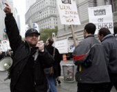 Сценаристы готовы подписать контракт