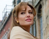 Анджелина Джоли возвращается на экраны Анджелина Джоли возвращается на экраны