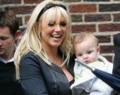 У беременной Бритни Спирс роман с телохранителем