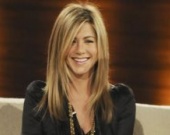 Энистон не против искусственного оплодотворения