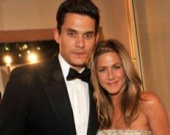 Джон Майер любит баловать Дженнифер Энистон