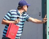 Леонардо Ди Каприо едва не убили в туалете