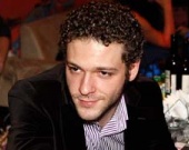 Крюкова обокрали на премьере