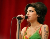 Эми Вайнхаус споет для Бонда