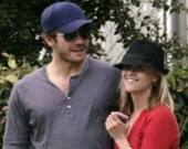 Джилленспуны обнялись