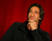 Эдриан Броуди станет курьером