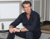 Пирс Броснан присоединился к Роберту Паттинсону