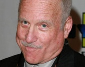 Ричард Дрейфус судится с родней