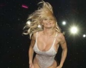 Памела Андерсон весьма сексуально объявила об окончании карьеры (ФОТОРЕПОРТАЖ)