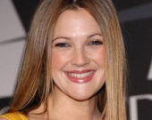 Дрю Бэрримор спряталась