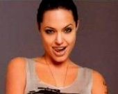 Анджелина Джоли подписала новый контракт