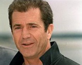 На Мэла Гибсона подали в суд!