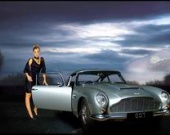 Джеймс Бонд променял свое авто на бульдозер