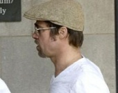 Питт навещает Джоли