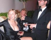 Пьяная Турман разделась